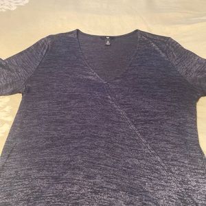 Gap long sleeve women’s shirt with slight elastic bottom faux wrap